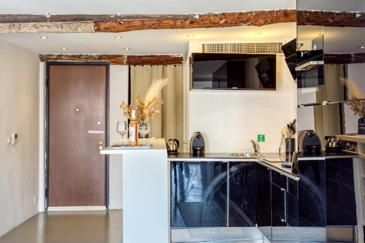 Ross 5- F2, Lumineux, Balcon, Loft, Clim, Vieux-Nice Dış mekan fotoğraf