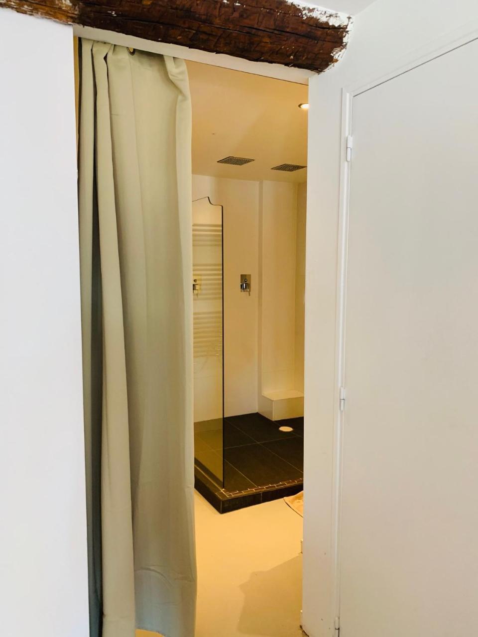 Ross 5- F2, Lumineux, Balcon, Loft, Clim, Vieux-Nice Dış mekan fotoğraf